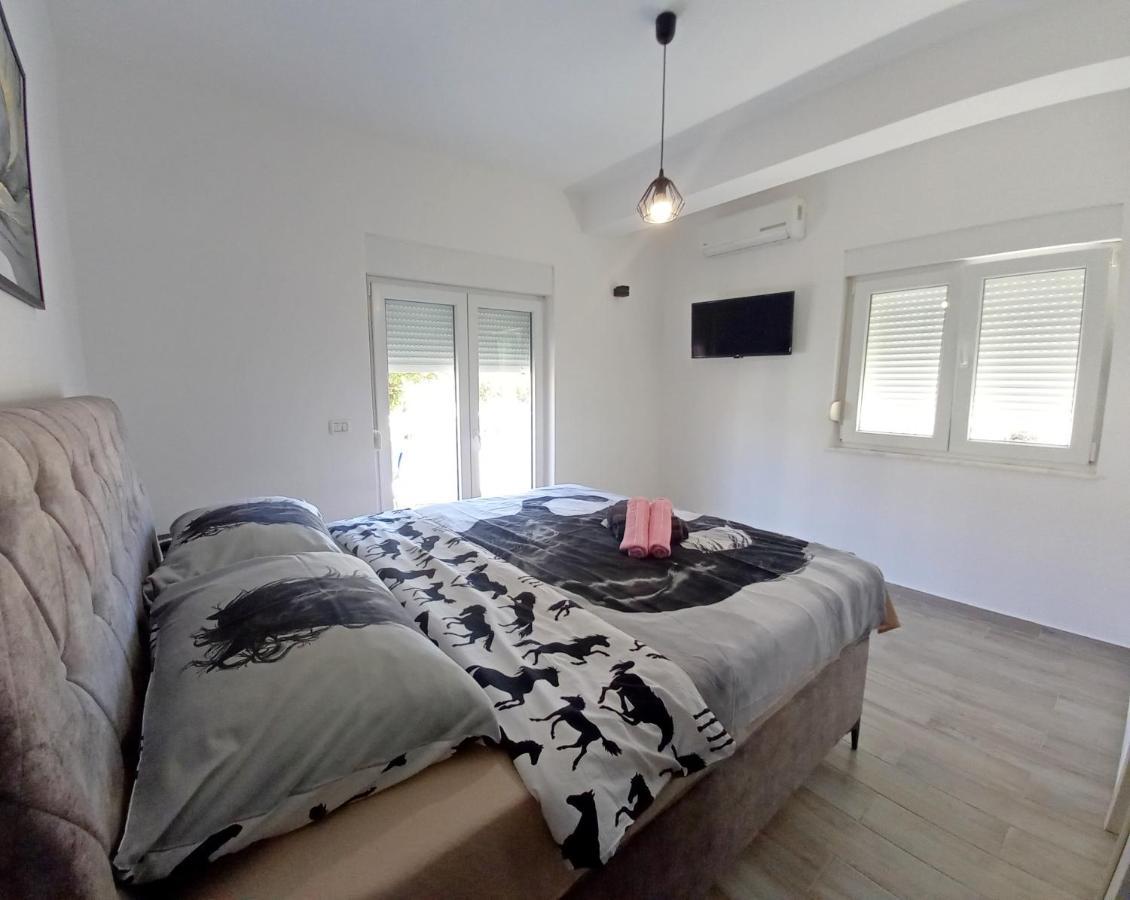 Holiday House Kazali, Medulin Exterior photo